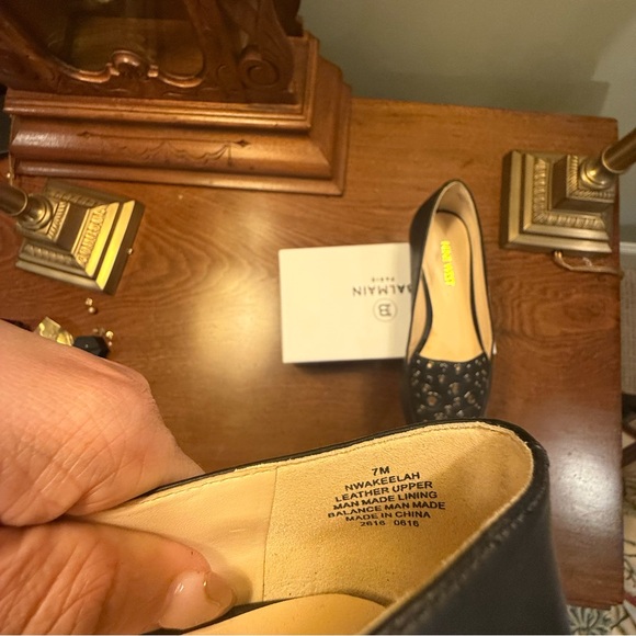 Nine West Black Leather Loafers with Cutout Detail Size 7 - Picture 4 of 9